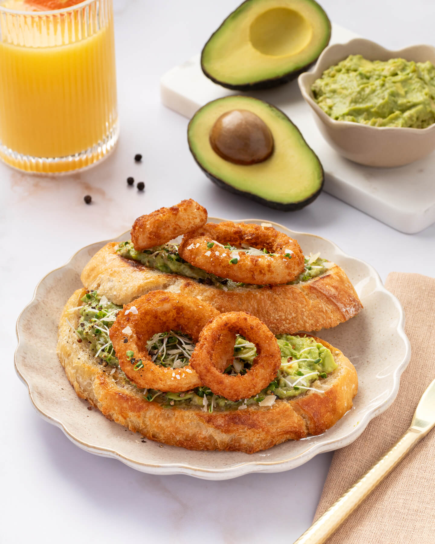 Avocado Toast with Crispy Onion Rings